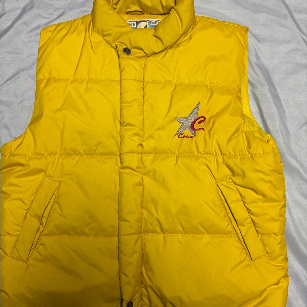 Women’s yellow vest